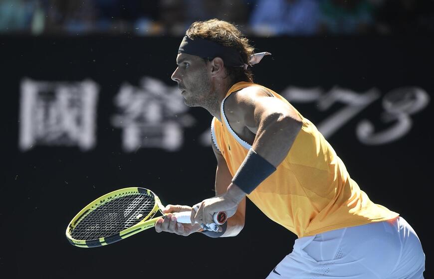  纳达尔球场训练视频 